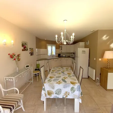 Вилла Palais Sur - Belle Maison Idealement Situee 5 Min De Nauzan Сен-Пале-сюр-Мер